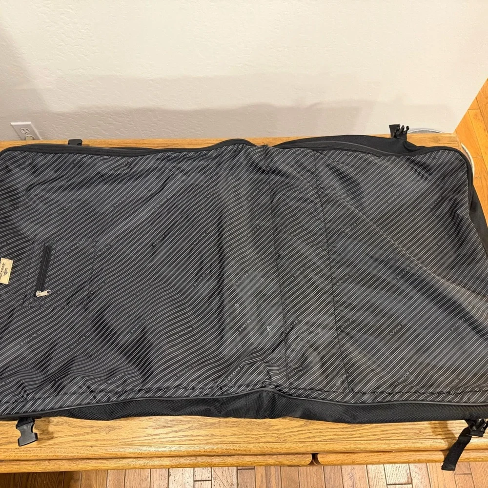 Dockers Black Travel Garment Bag